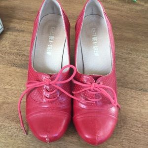 Chelsea Crew oxford heels